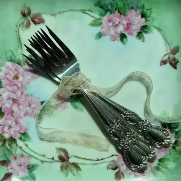 [BUNJANG] Antique French Limoges Two-Handle Hand-Painted Plate with Gold Trim / 앤틱 프랑스 리모지 핸페접시