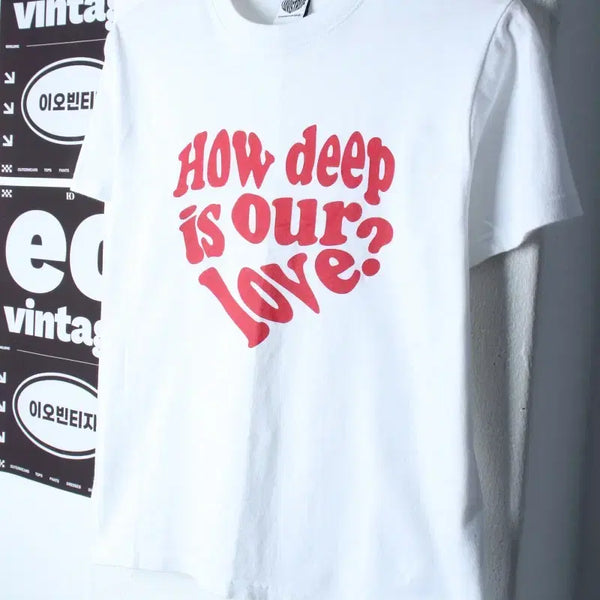 [BUNJANG] LOVEIS TRUE Lettering Heart Short Sleeve T-Shirt White / W(F) 러브이즈트루 반팔 티셔츠 레터링 하트 화이트 키치-H35662