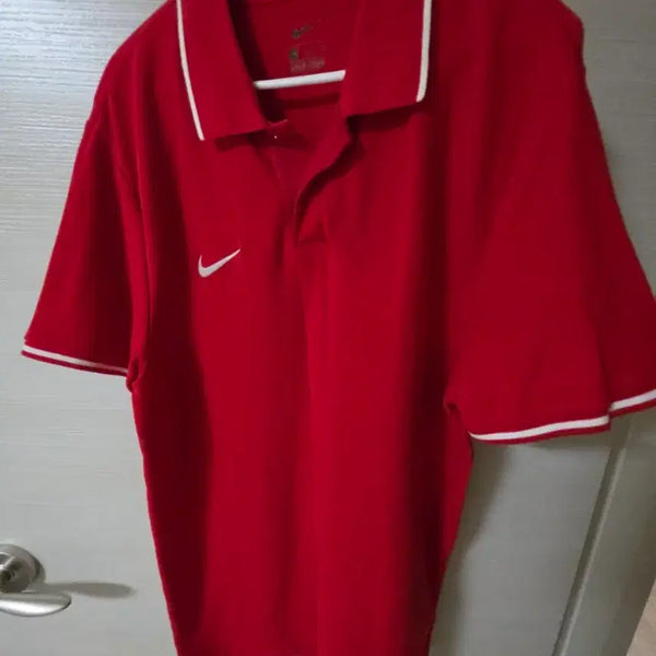 [BUNJANG] Nike Red Polo T-Shirt Size M (95) / 나이키 반팔 카라티 레드 m(95)