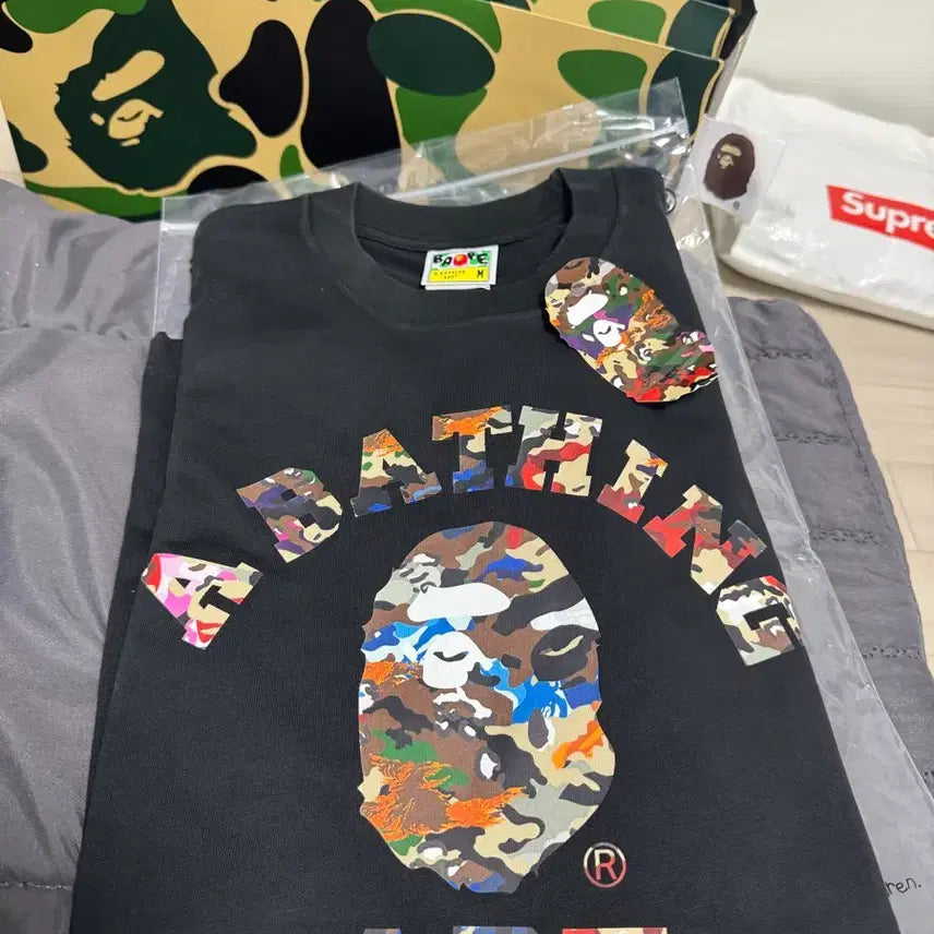 [BUNJANG] BAPE Art Camo College T-Shirt Black / 베이프 아트 카모 컬리지 티셔츠 블랙