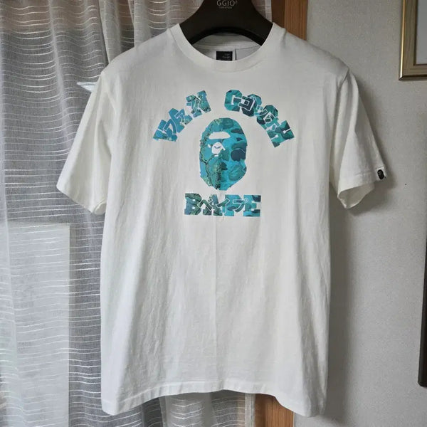 [BUNJANG] BAPE x Van Gogh Museum College T-Shirt White / (M)베이프 x 반 고흐 뮤지엄 컬리지 티셔츠 화이트 삭스