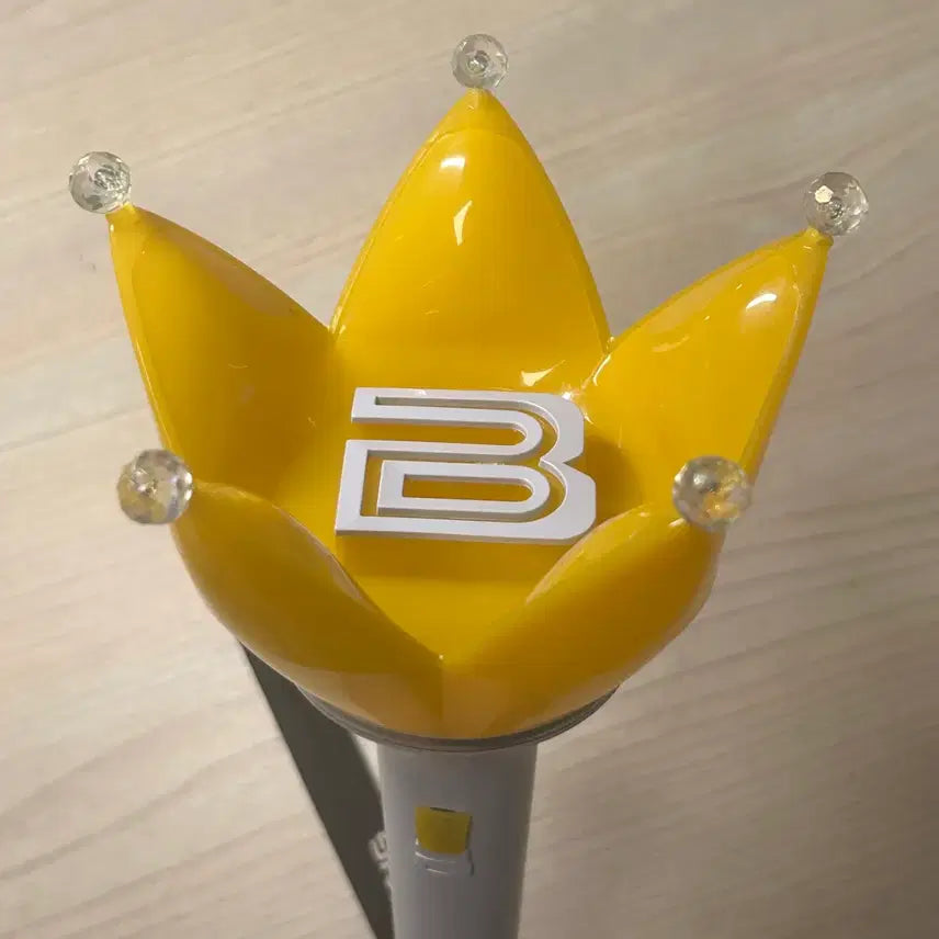 [BUNJANG] BIGBANG Official Lightstick Bangbong Ver.4 White / 빅뱅 응원봉 뱅봉 ver.4