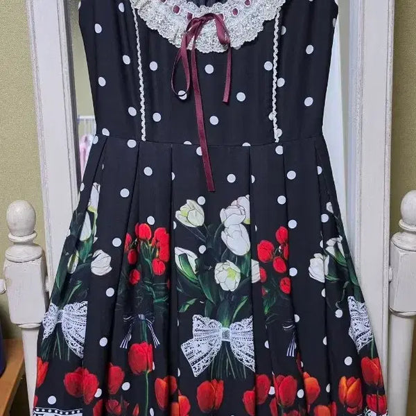 [BUNJANG] Leaf Tulip Gardening Jumper Skirt Black / 리프 튤립 가드닝 점퍼스커트 블랙