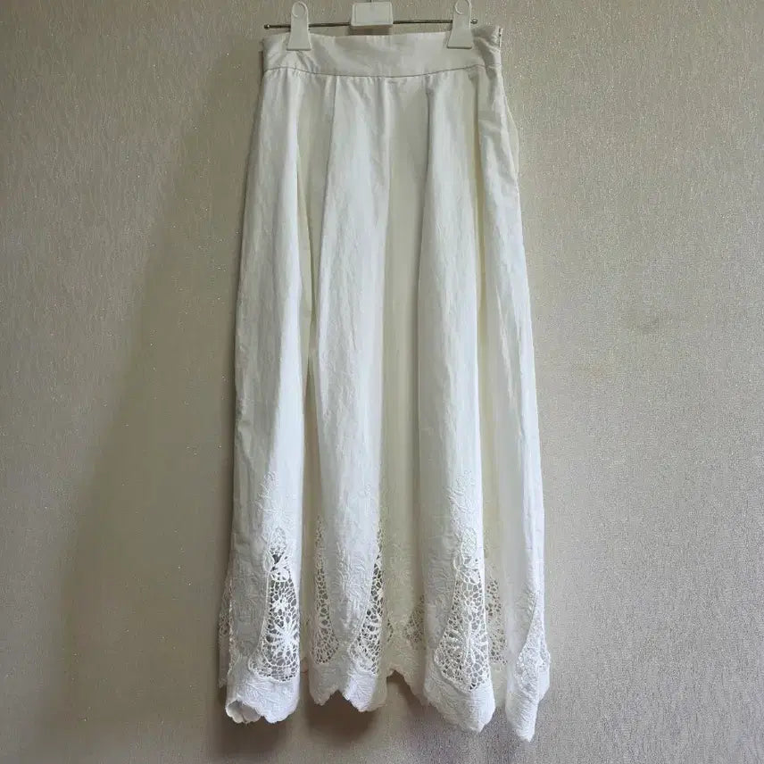 [BUNJANG] Suede Lace Skirt / 쎄무아듀 레이스 스커트