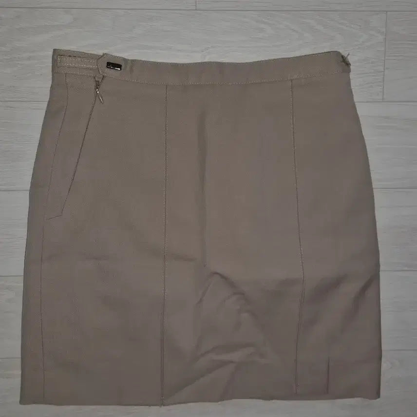[BUNJANG] School Uniform Skirt (Size 65) / 교복치마 65사이즈 판매