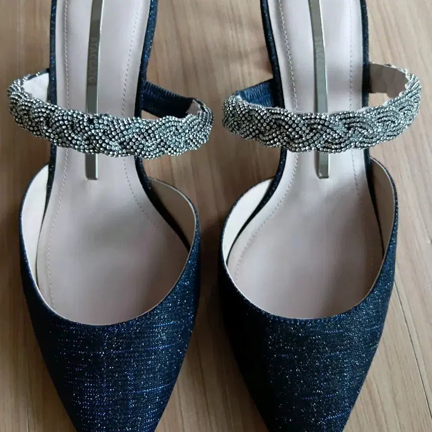 [BUNJANG] STACCATO Navy Glitter Mules Heels with Cubic Decoration / 스타카토 뮬 힐 네이비 큐빅 장식