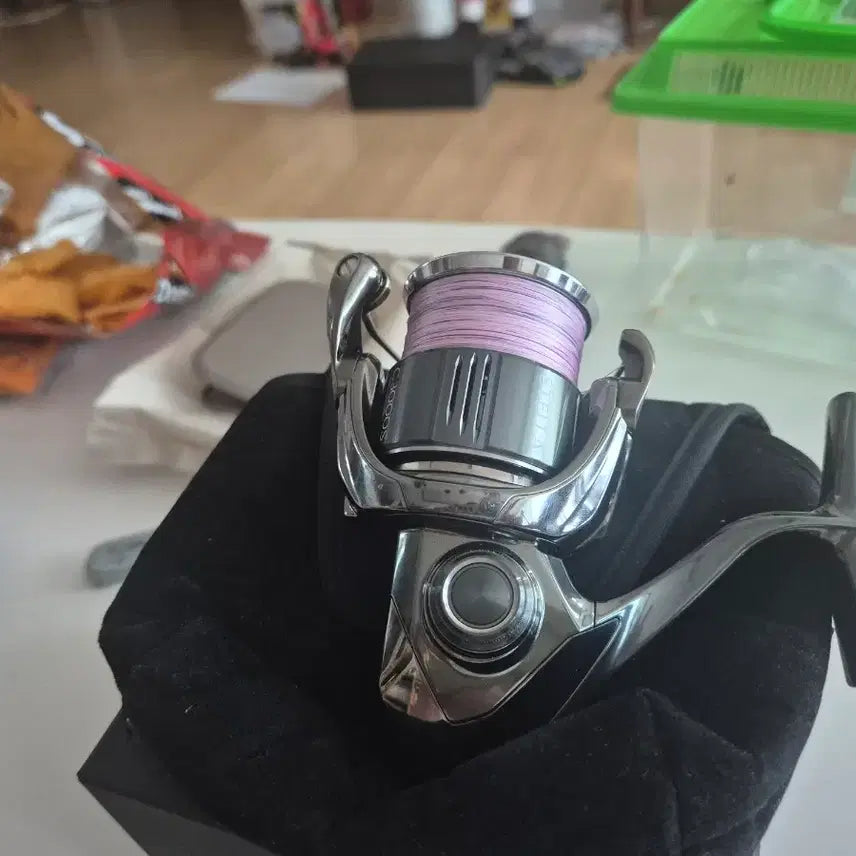 [BUNJANG] Shimano Stella C3000SDH Spinning Reel / 22 스텔라  c3000sdh