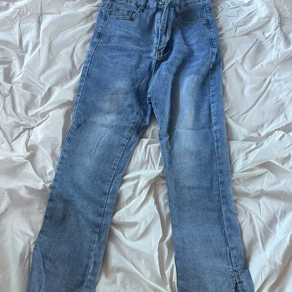 [BUNJANG] Light Wash Denim Pants with Frayed Hem / 연청 청바지