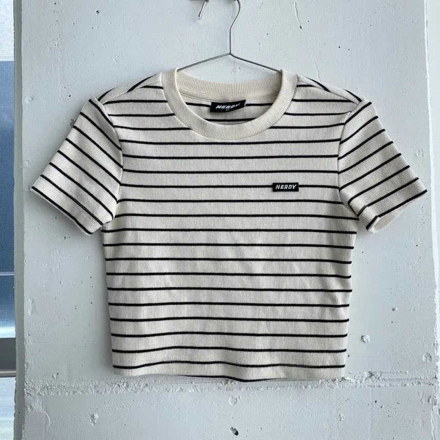 [BUNJANG] NERDY Crop Short-Sleeve T-Shirt / (XS) 널디 크롭 반팔 티셔츠