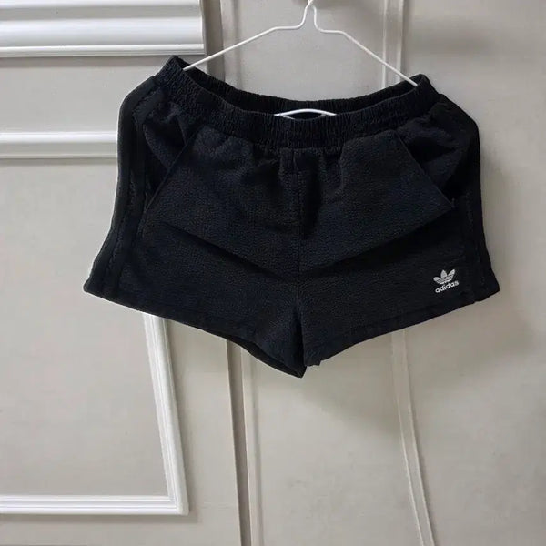 [BUNJANG] Adidas Women's Black Logo Play Shorts / 아디다스 여성 반바지