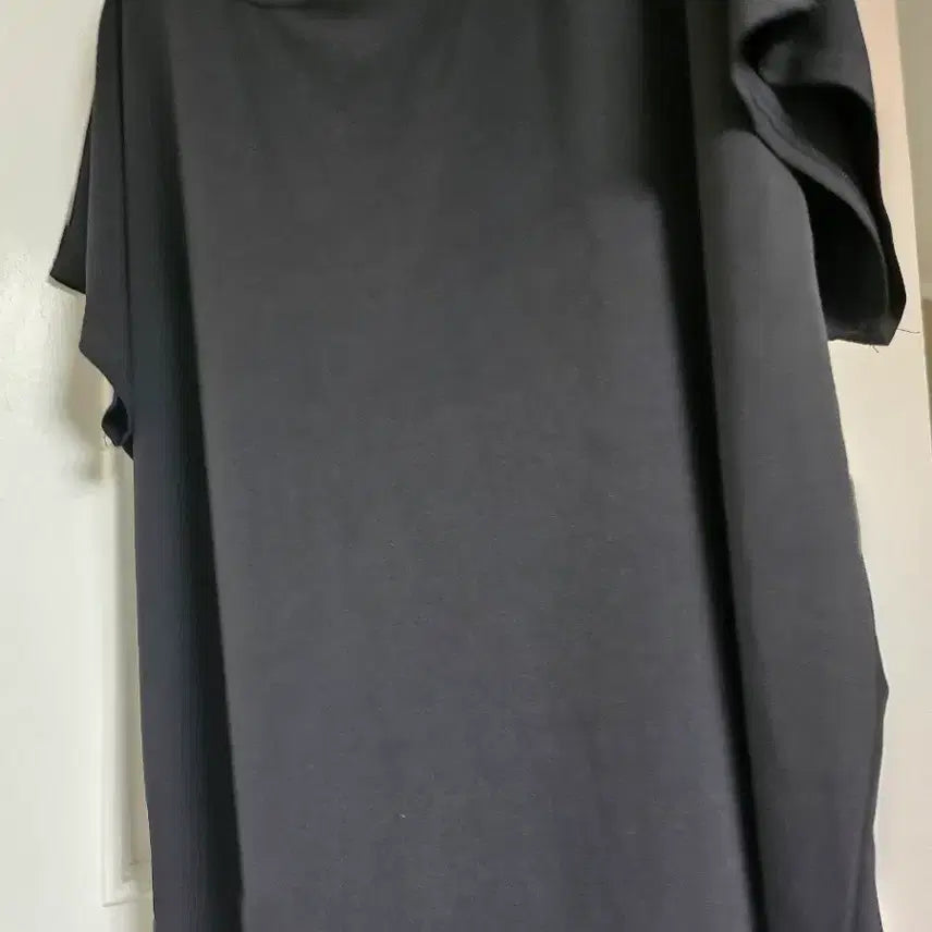 [BUNJANG] Black Round Neck Loose Fit Short Sleeve T-Shirt / 블랙 라운드넥 루즈핏 반팔