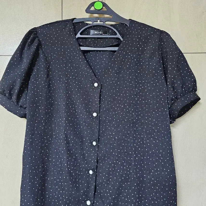 [BUNJANG] Black Dot Puff Sleeve Blouse Size 66 / 블랙 도트 퍼프 소매 블라우스 66