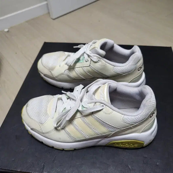 [BUNJANG] Adidas Running Shoes 245mm / 아디다스 운동화 245mm 상태최상
