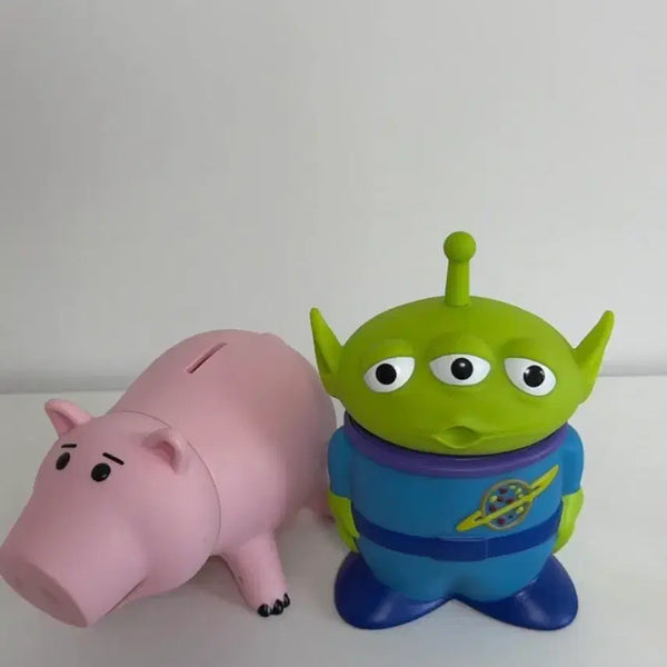 [BUNJANG] Toy Story Hamm Piggy Bank & Alien Water Bottle Bundle / 햄 저금통 & 알린 물통 일괄판매