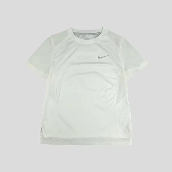 [BUNJANG] Nike Running White Reflective Swoosh Logo Dri-FIT Performance Short Sleeve T-Shirt - Women's M / 나이키 러닝 화이트 리플렉티브 스우시 로고 메쉬 드라이핏 기능성 반팔 티셔츠 WOMANS M