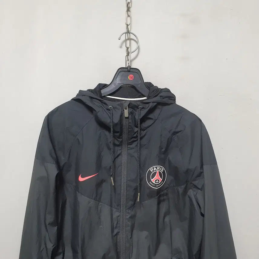 [BUNJANG] Nike Paris Saint-Germain Windbreaker / 1140) 나이키 공용 파리 생제르망 바람막이 S
