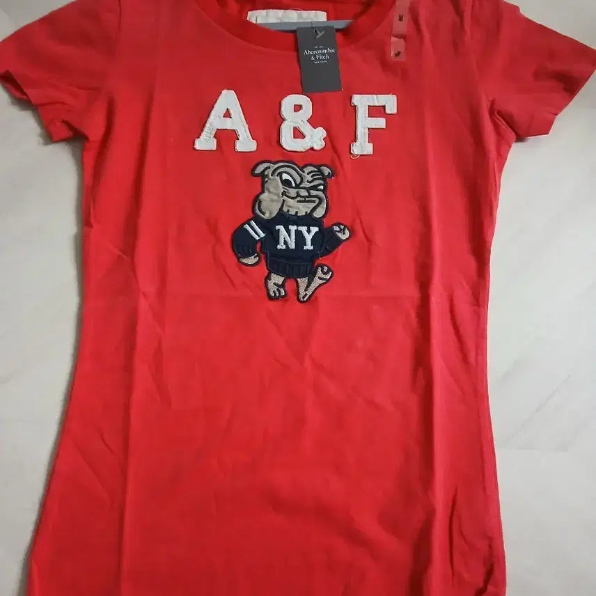 [BUNJANG] Abercrombie & Fitch Red T-Shirt (New) / 아베크롬비앤피치 반팔 레드m(새상품)