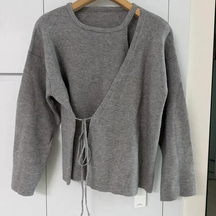 [BUNJANG] Free Pull Grey Integrated Cardigan Knit Sweater / 새상품 그레이 일체형 가디건 니트