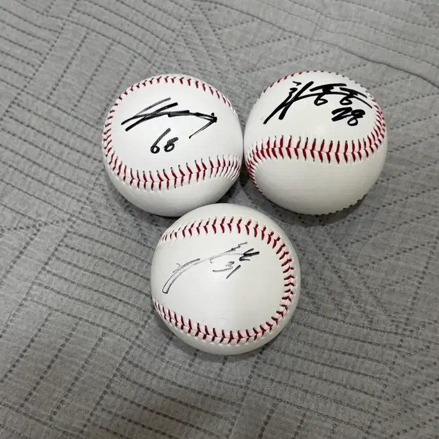 [BUNJANG] Doosan Bears Signed Baseball / 두산 베어스 사인볼 팝니다 (대폭할인)
