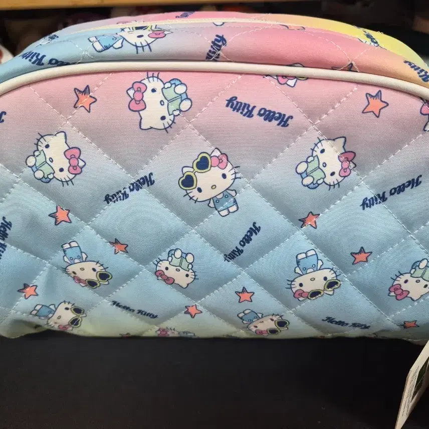 [BUNJANG] Hello Kitty Pastel Quilting Rainbow Pouch / 헬로키티 파스텔 퀼팅 레인보우 파우치