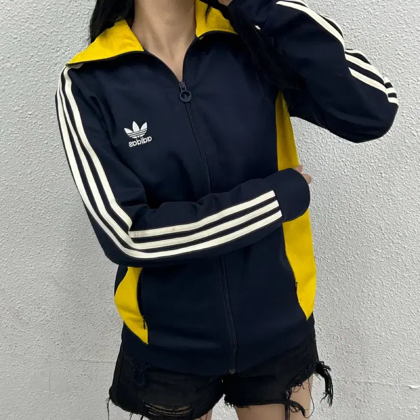 [BUNJANG] Adidas Europa Navy Track Top with Yellow Accents / 아디다스 유로파 옐로우배색 네이비 트랙탑 100