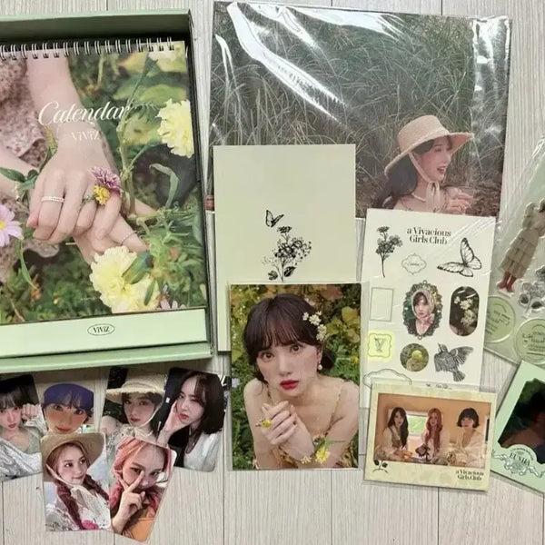 [BUNJANG] VIVIZ 2023 Season's Greetings Photocard Bundle Set Unsealed / 개봉) 포카포함 풀구성 비비지 2023 시즌그리팅 하자없음 VIVIZ 시그
