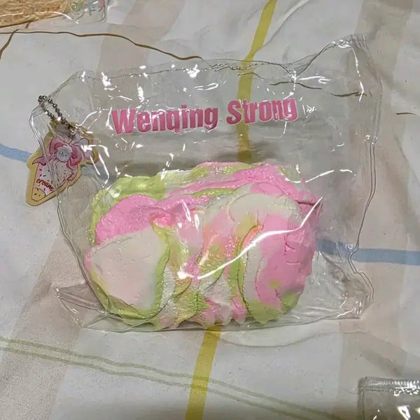 [BUNJANG] Wenching Strong Whipping Roll Squishy New / 웬칭스트롱  휘핑롤 말랑이 새상품