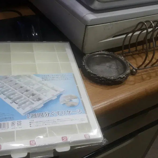 [BUNJANG] Unused Japanese Medicine Case Set with Chinese Saucers / 미사용 일본 약통과 중국 잔받침 세트
