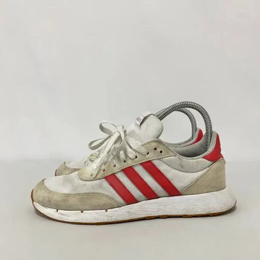[BUNJANG] Adidas Run 60s 2.0 Sneakers (235mm) / 83.아디다스 런 60s 2.0 운동화[235]