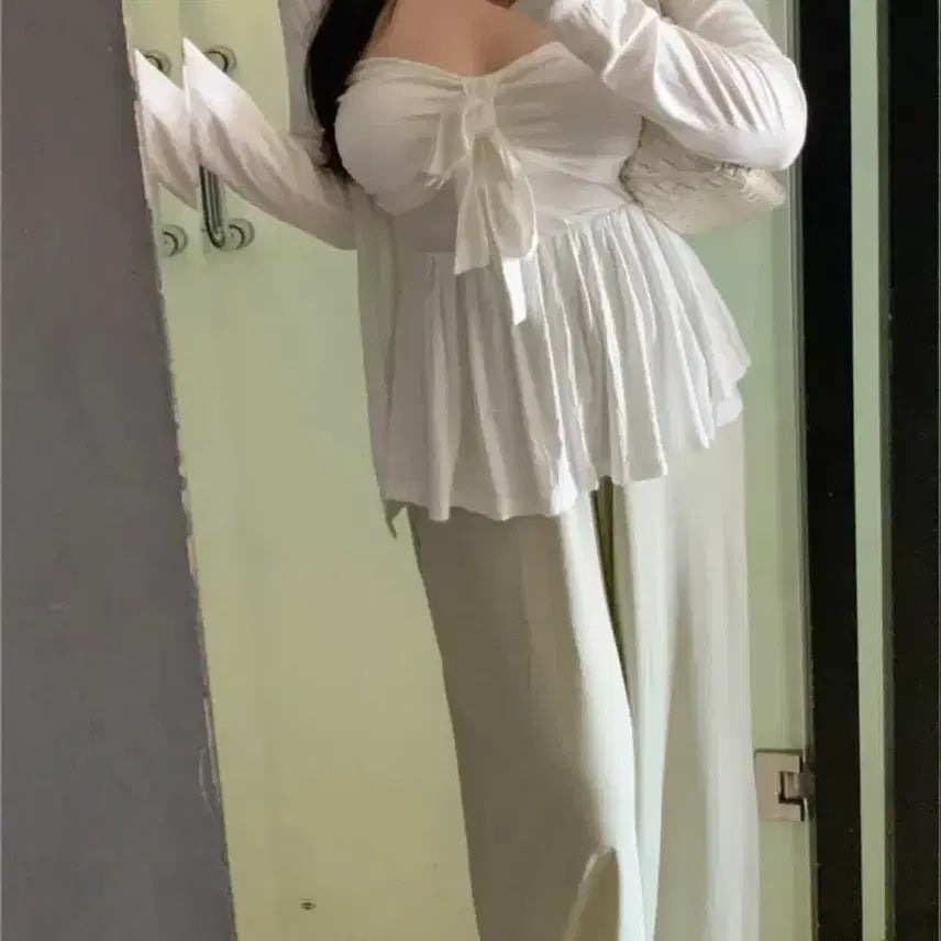 [BUNJANG] White Frill Strap Camisole Cardigan Set / 에이블리 화이트 프릴 끈 나시 블라우스 가디건 세트