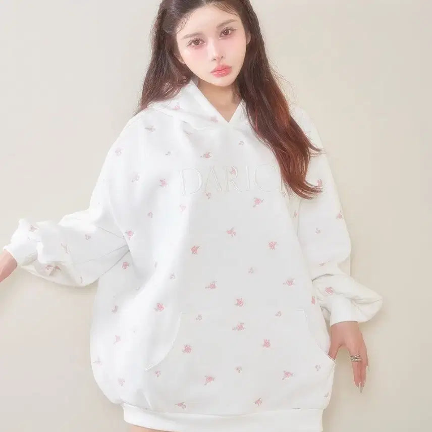 [BUNJANG] Darichi Flower Embroidered Hoodie White Oversized Fit / 다리치 플라워 자수 후드티 화이트 양산형 지뢰계 스나계