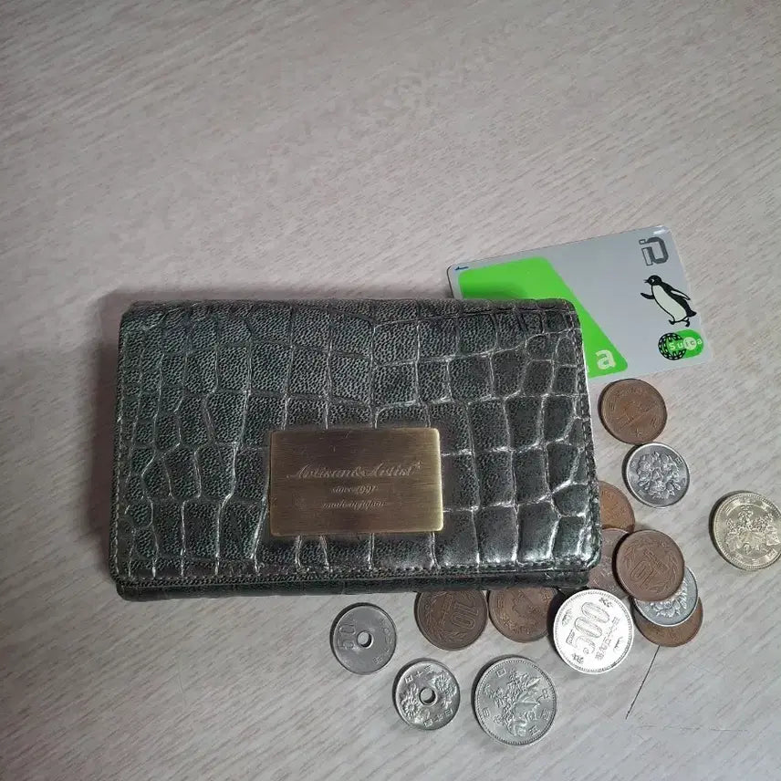 [BUNJANG] Artisan&Artist Green Crocodile Embossed Bi-fold Wallet / 일본 Artisan&Artist 그린 악어 패턴 중지갑