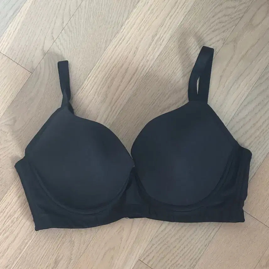 [BUNJANG] Aimant Wakidaka Glamour Seamless Bra 75F / [75F] 에메필 와키다카 글래머 심리스
