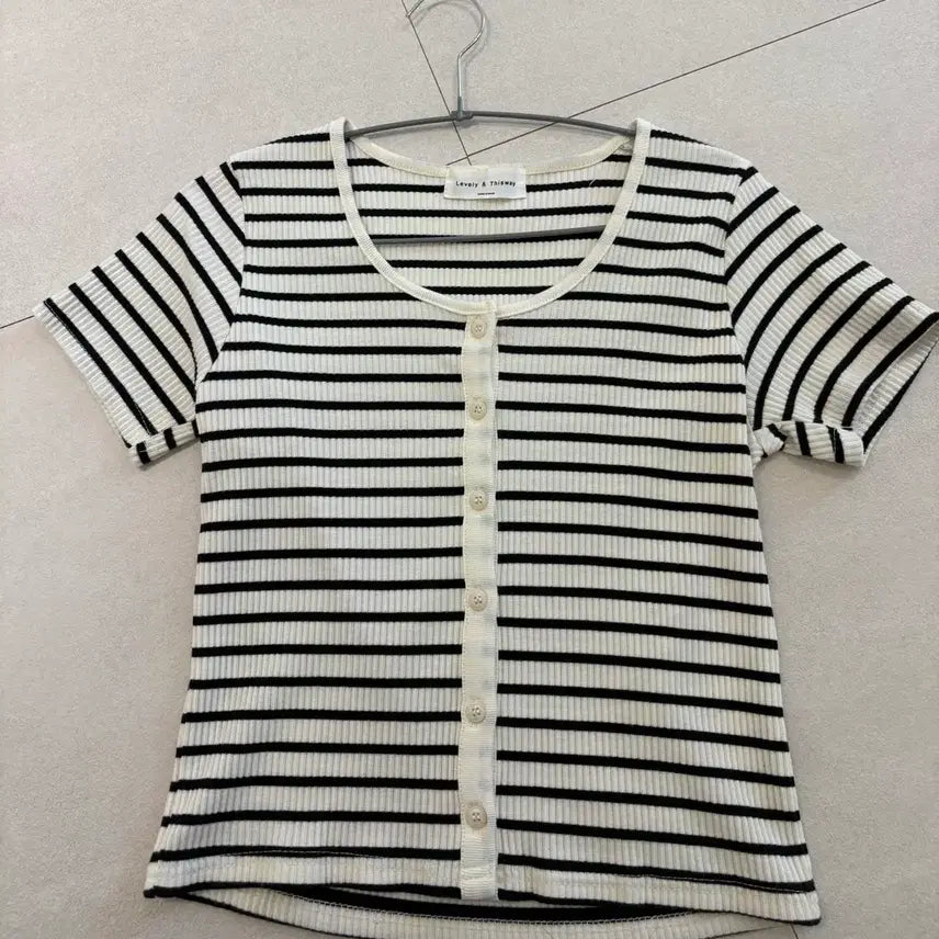 [BUNJANG] Young & Rich Striped Button Short Sleeve Ribbed Cardigan Knit / 영앤리치 스트라이프 단가라 버튼 반팔 골지 가디건 니트