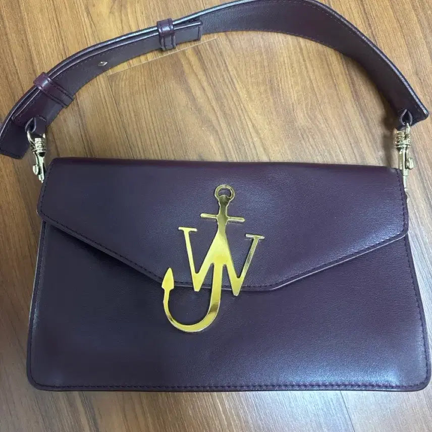 [BUNJANG] JW Anderson Anchor Logo Shoulder Bag Burgundy / JW앤더슨 앵커 로고 숄더백 버건디