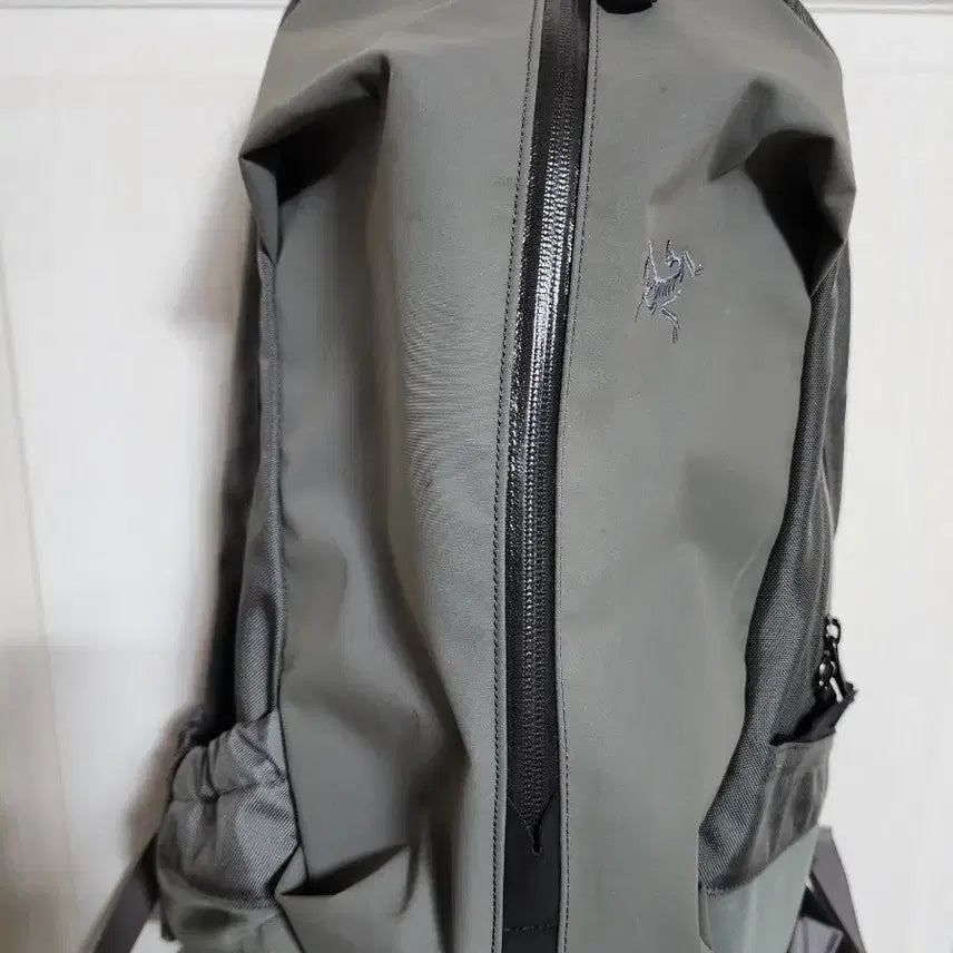 [BUNJANG] Arc'teryx Arro 22 Backpack Grey / 아크테릭스 백팩 아로 22그레이