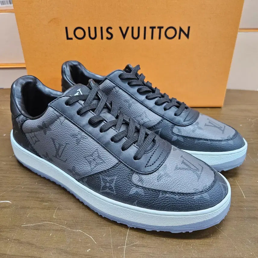 [BUNJANG] Louis Vuitton Rivoli Sneakers Grey Black (US 6 / 250mm) / 6(250) 루이비통 리볼리 스니커즈 그레이 블랙