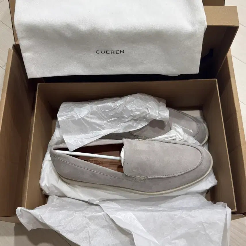 [BUNJANG] Kuern Suede Loafers Size 275 / 쿠에른 스웨이드 로퍼 275