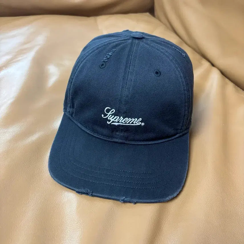 [BUNJANG] Supreme 6-Panel Distressed Black Cap / 슈프림 6패널 볼캡 모자 디스트레스드 블랙