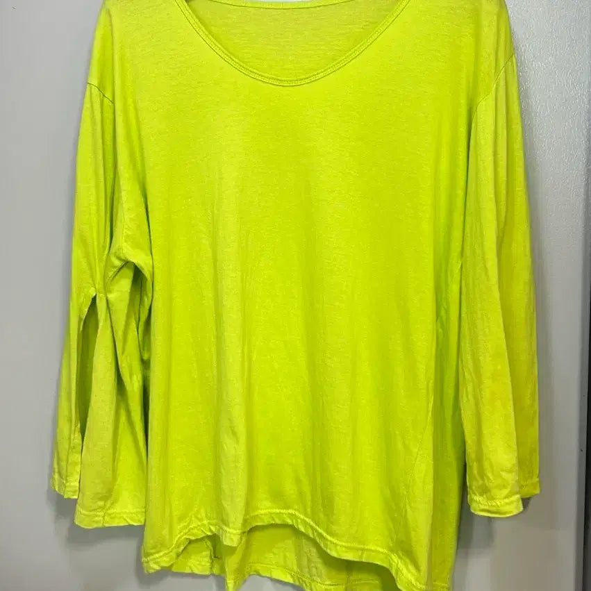 [BUNJANG] Neon Green Striped Long Sleeve T-Shirt / 형광 연두색 단가라 긴팔 티셔츠