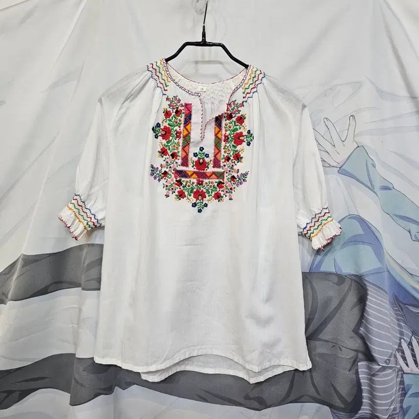 [BUNJANG] Imported Rattan Embroidery Blouse / 수입 라탄 자수 블라우스