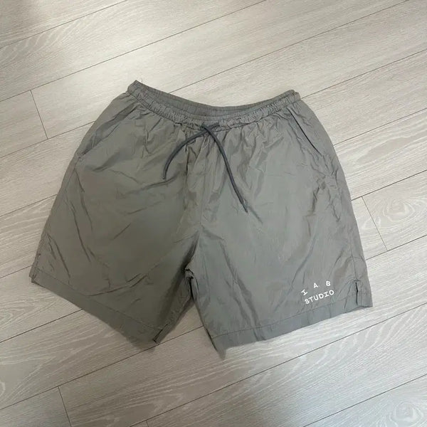 [BUNJANG] IAB Studio Grey Woven Shorts / 아이앱 그레이 우븐 반바지