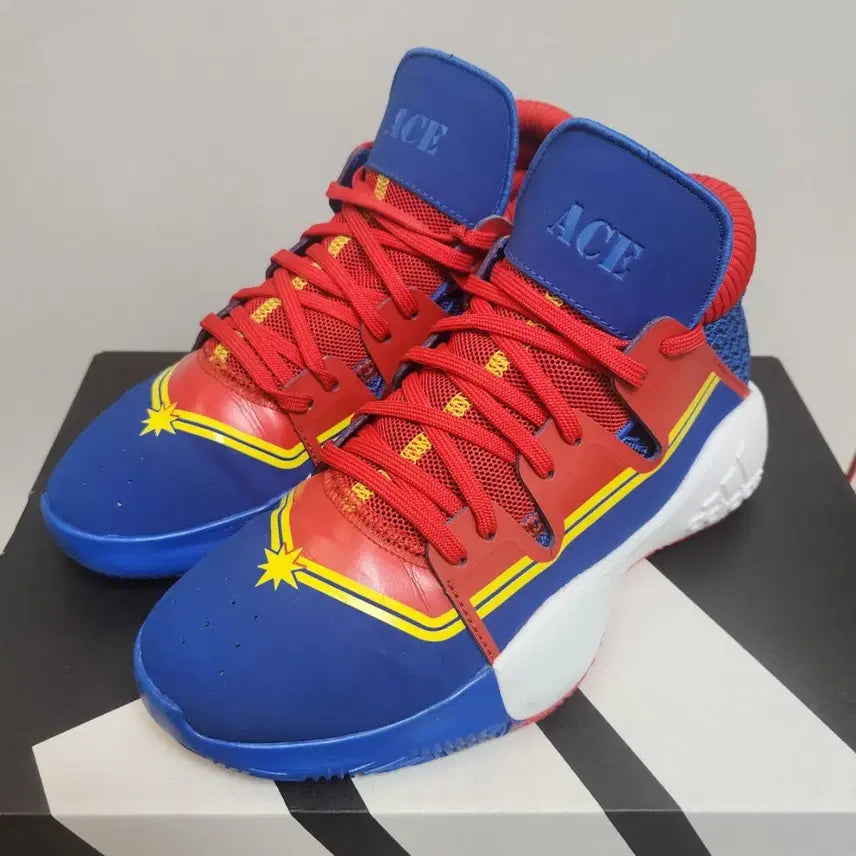 [BUNJANG] Adidas Marvel Collaboration Captain Marvel Basketball Shoes 230mm / (새상품급)아디다스 마블 콜라보 캡틴마블 230mm 농구화