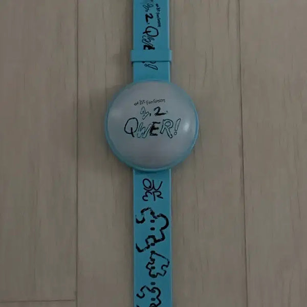 [BUNJANG] QWER Fan Concert Cheering Bracelet / [상태 최상] QWER fan concert 응원 팔찌