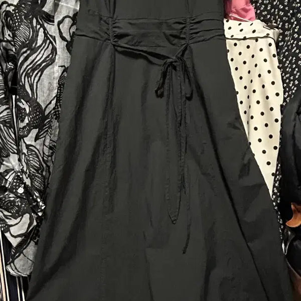 [BUNJANG] ETMON Neck Cutout Shirring Long Dress Black / 에트몽 넥 컷아웃 쉬링 롱 원피스 블랙 S