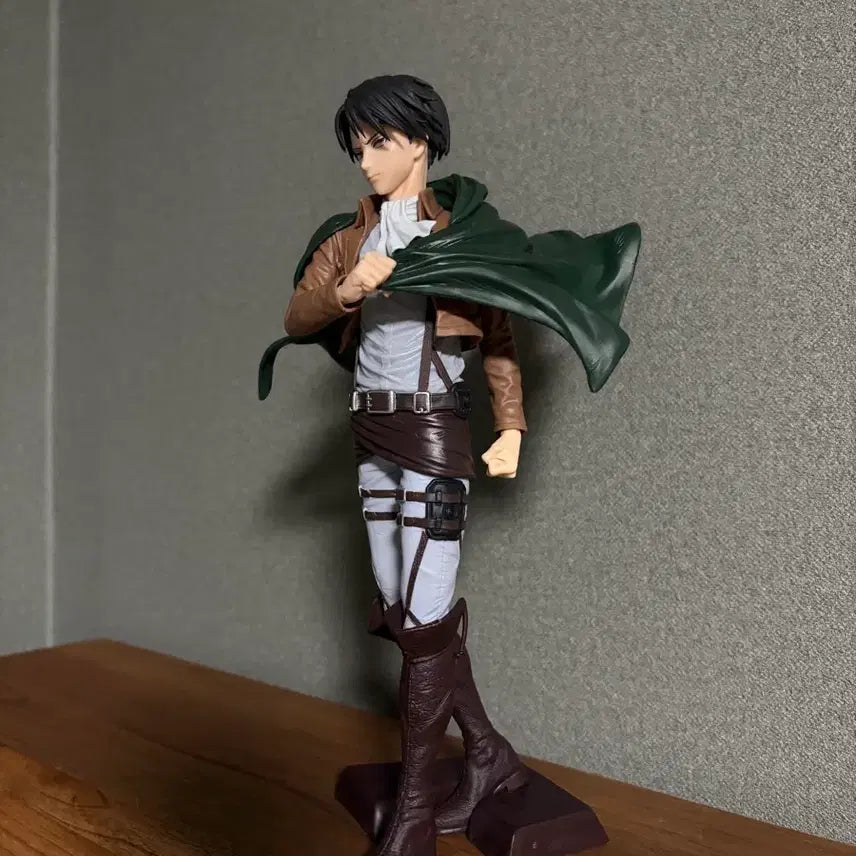 [BUNJANG] Attack on Titan Levi Grandista Figure / 진격의 거인 진격거 리바이 피규어 그란티스타 양도