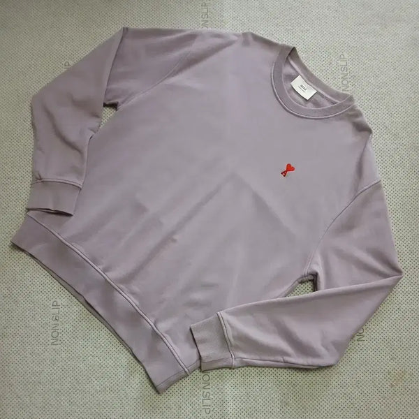 [BUNJANG] AMI Small Heart Logo Sweatshirt Lavender / 아미 스몰 하트 로고 맨투맨 라벤더
