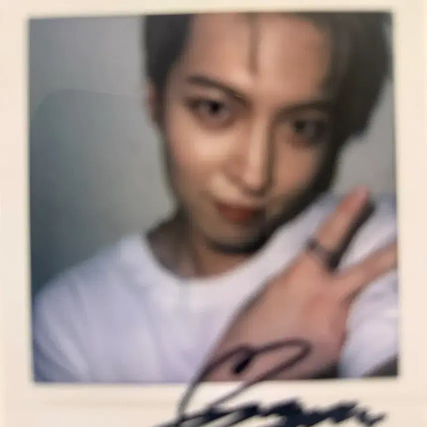 [BUNJANG] OMEGA X Autographed Polaroids / OMEGA X 오메가엑스 친필 사인 폴라 싸폴 260714
