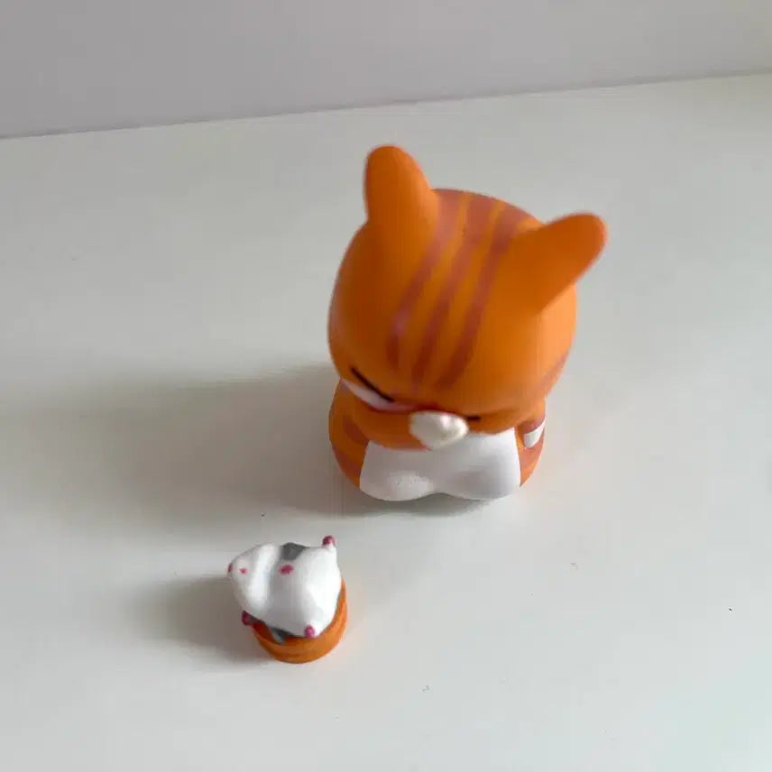[BUNJANG] Cat and Hamster Figures Set / 고양이와 햄스터 피규어