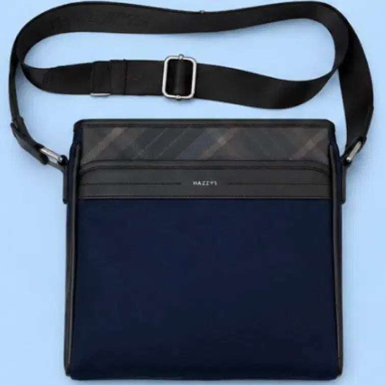 [BUNJANG] Hazzys Men's Navy Crossbody Bag Shoulder Bag Mini Bag Handbag Briefcase Pouch / 헤지스 컨디션A최상급 남성 크로스백 네이비 숄더백 미니백 핸드백 서류가방 클러치 파우치